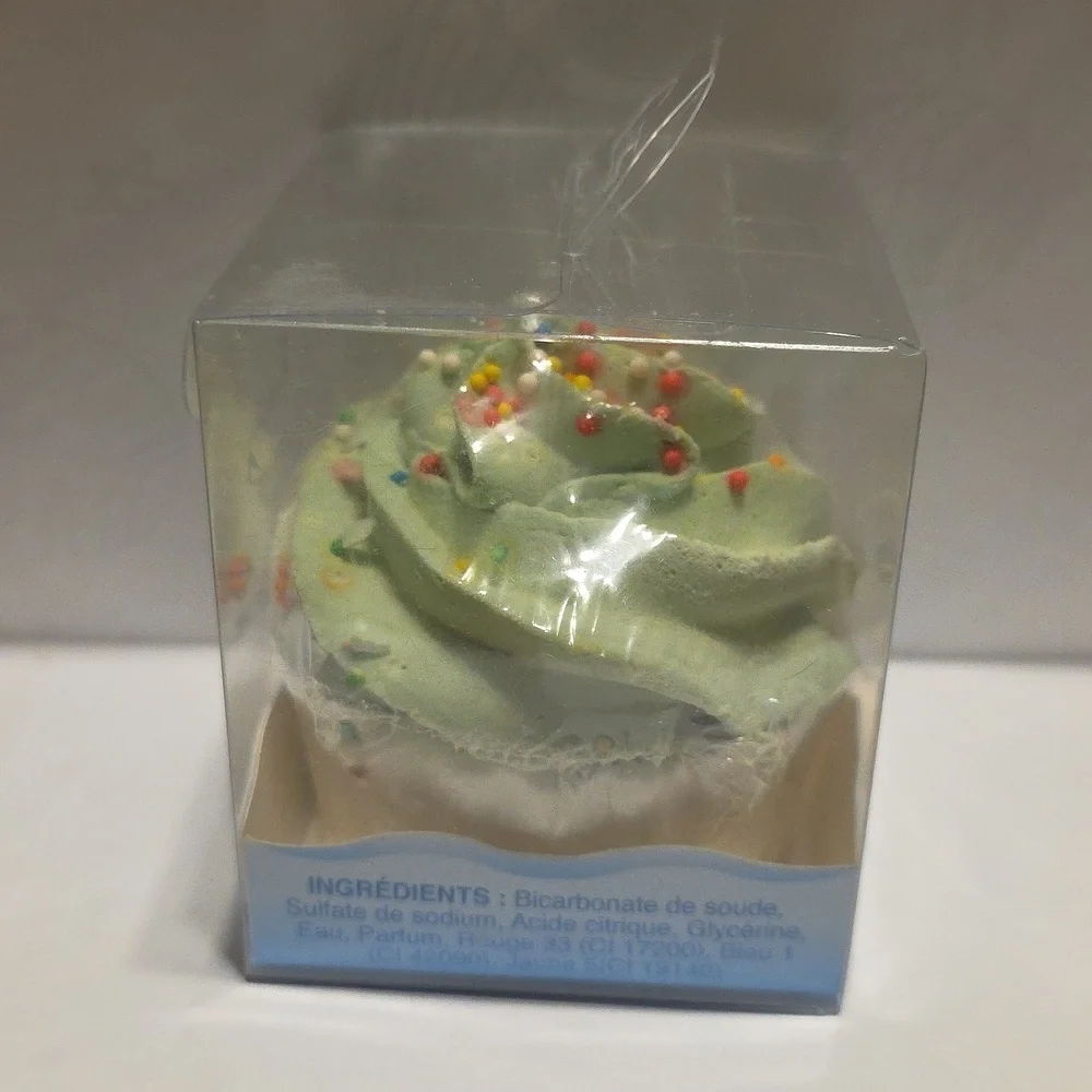 Cupcake Novelty Green Bath Bomb